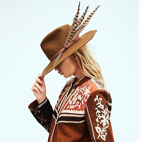 Free People Accessories - ISO Free People Fallon hat